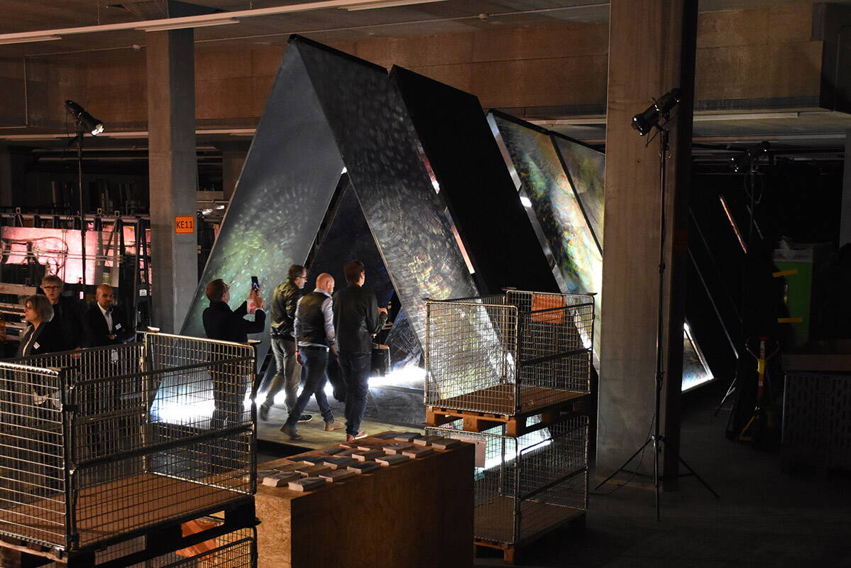 3D Avatar, Glas Trösch, Designers Saturday 2018, Virtual Reality, Flydisk Installation, interaktive Installation, Metamorphosentunnel, 3D Rendering, entdecken