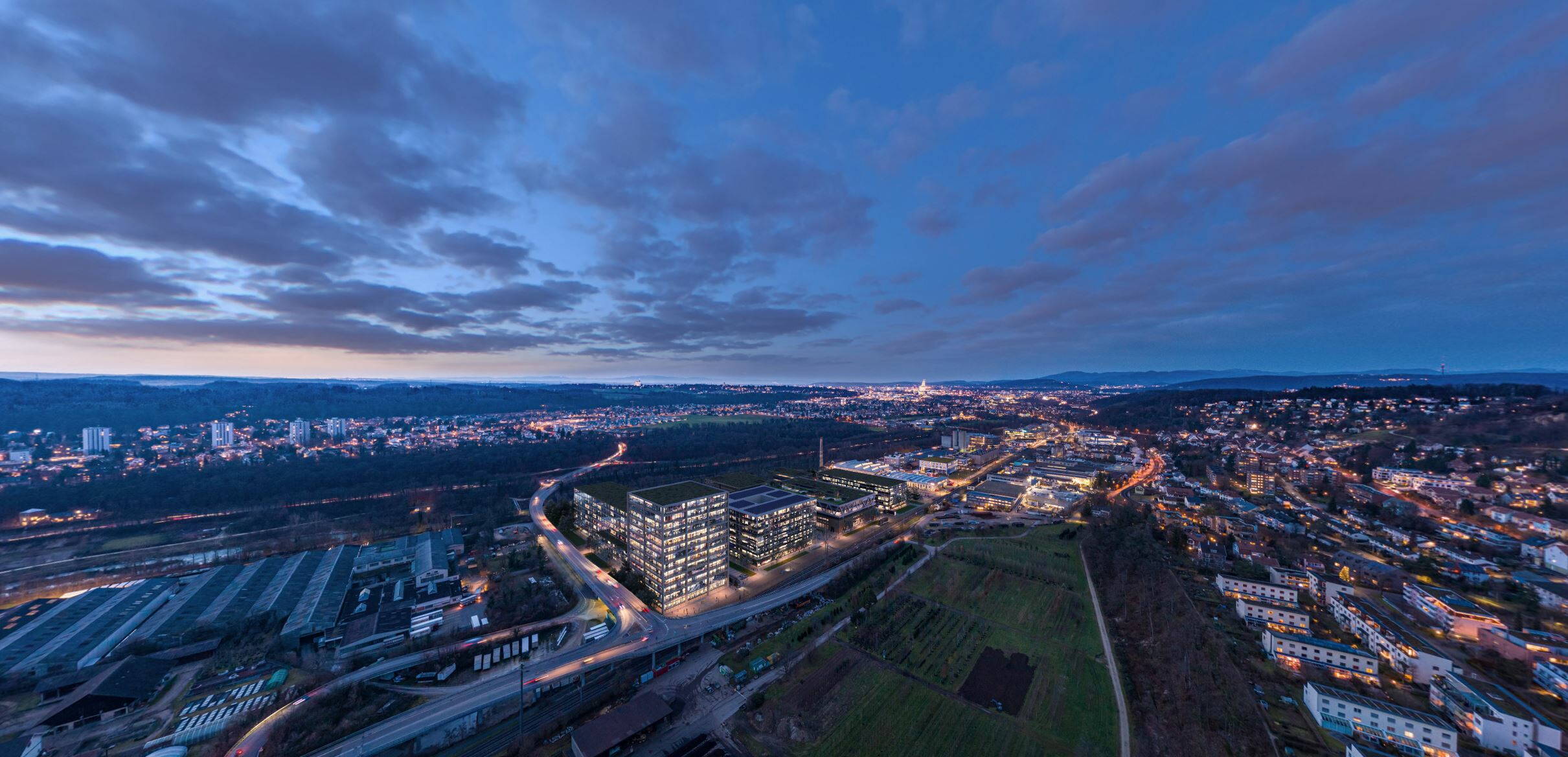 Drohnenaufnahmen von Immobilienprojekten in der Schweiz, Dämmerung, Luftaufnahmen, Impressionen, Vogelperspektive, Panorama
